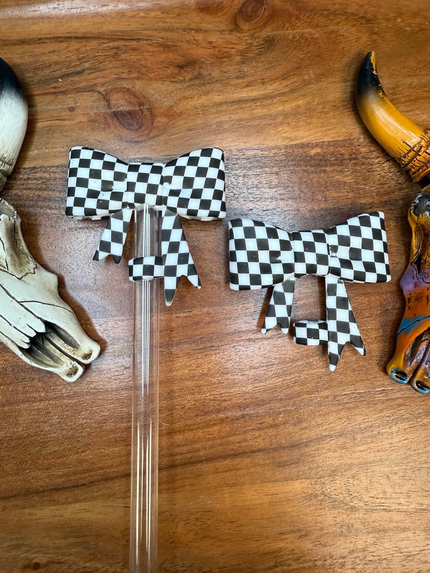 Checkered bow straw toppers
