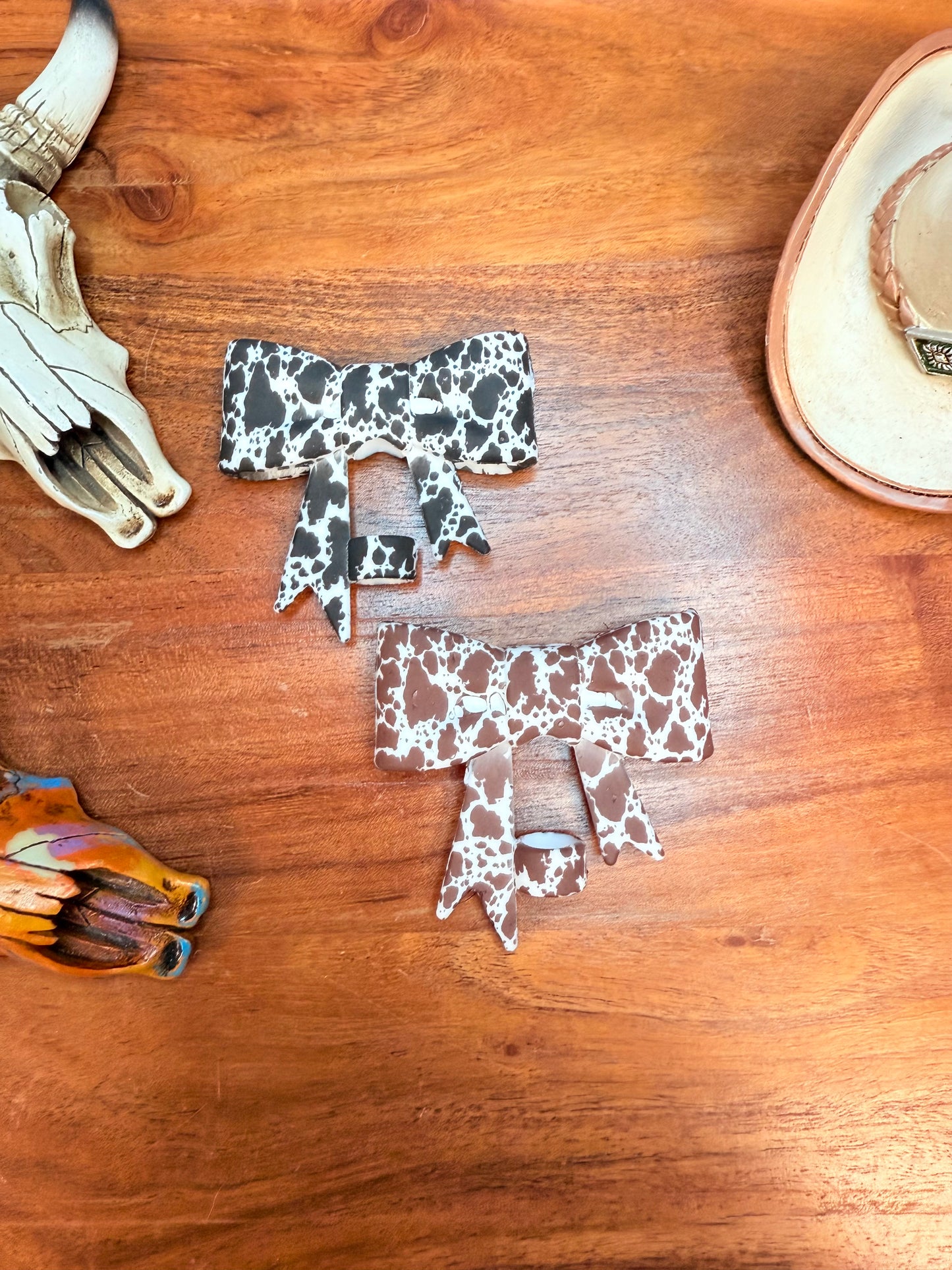 Hyde’s cow print strawtoppers bow