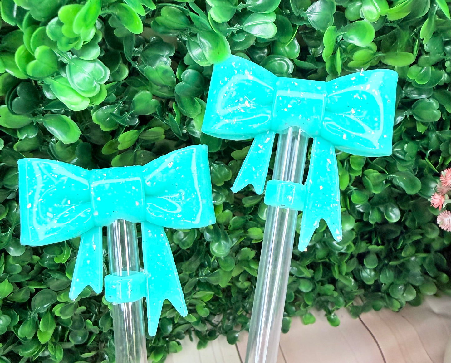Liquid Glam glitter AQUA silicone strawtopper bow
