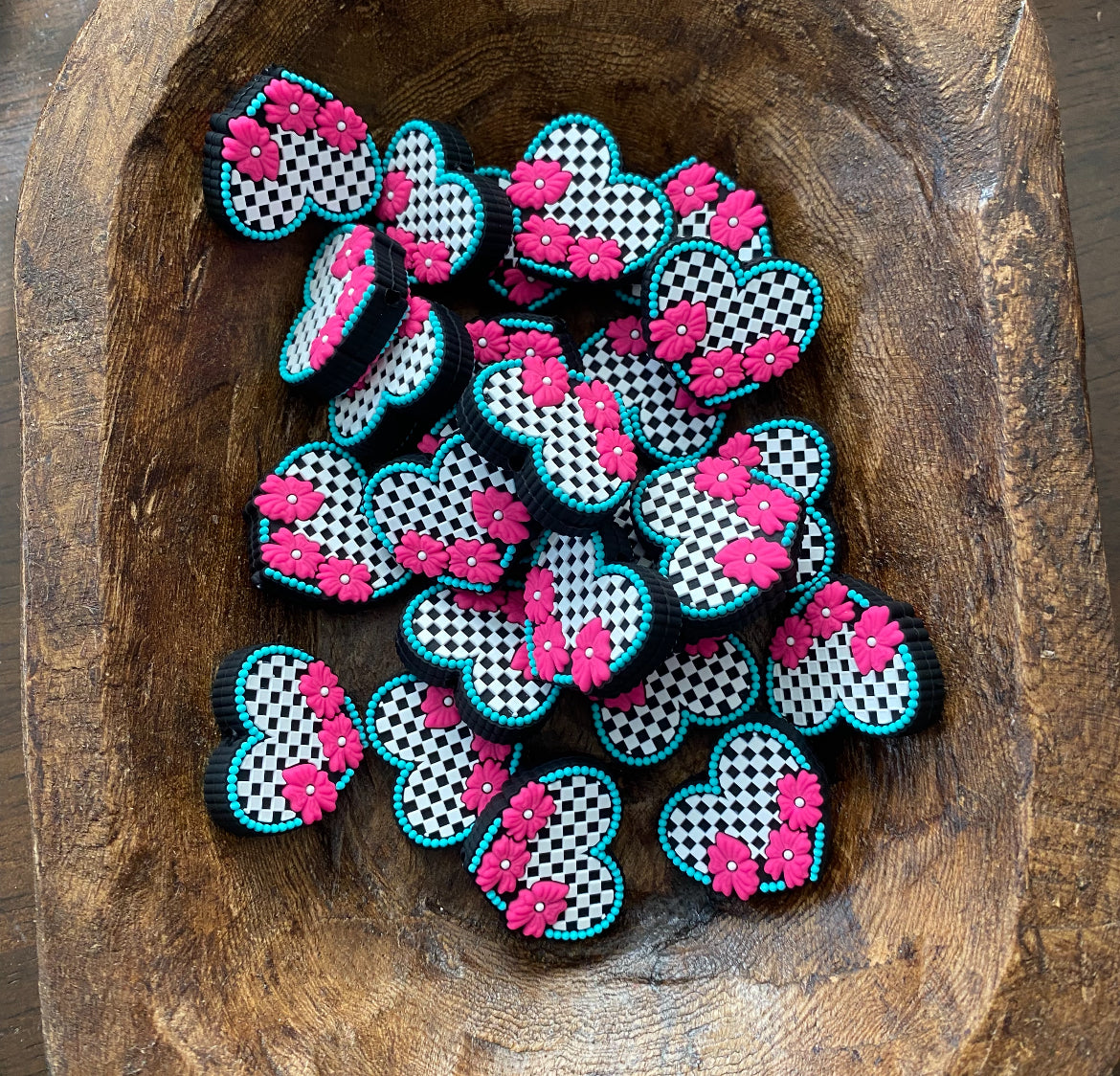 Checkered heart with flowers EXCLUSIVE