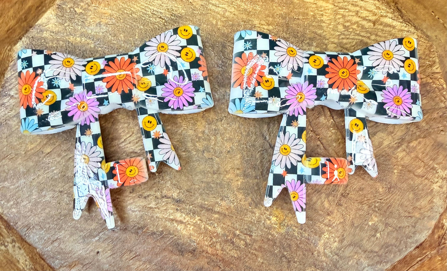 Liquid Checkered Daisy strawtopper bow