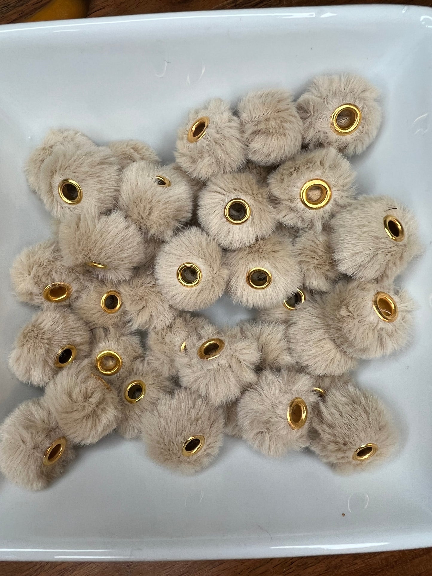 Fuzzy spacers