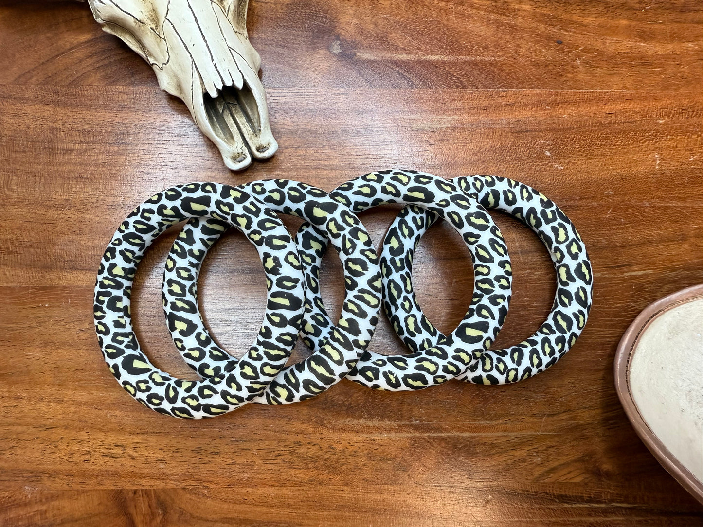 65mm Leopard print rings