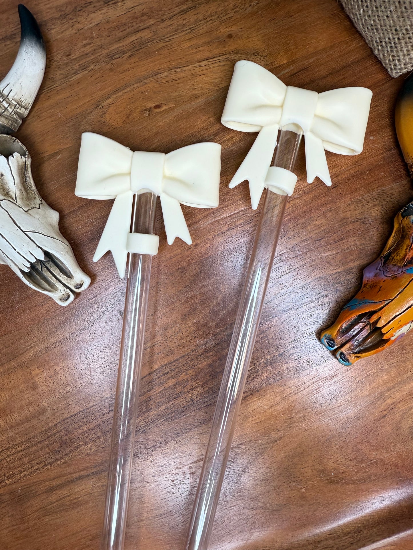 Strawtopper bows