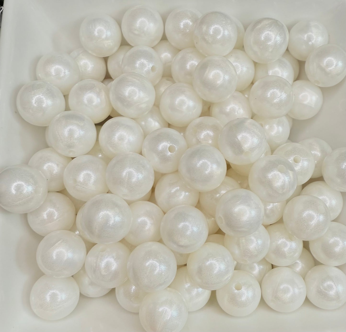 15mm Opal white swirl silicone bead