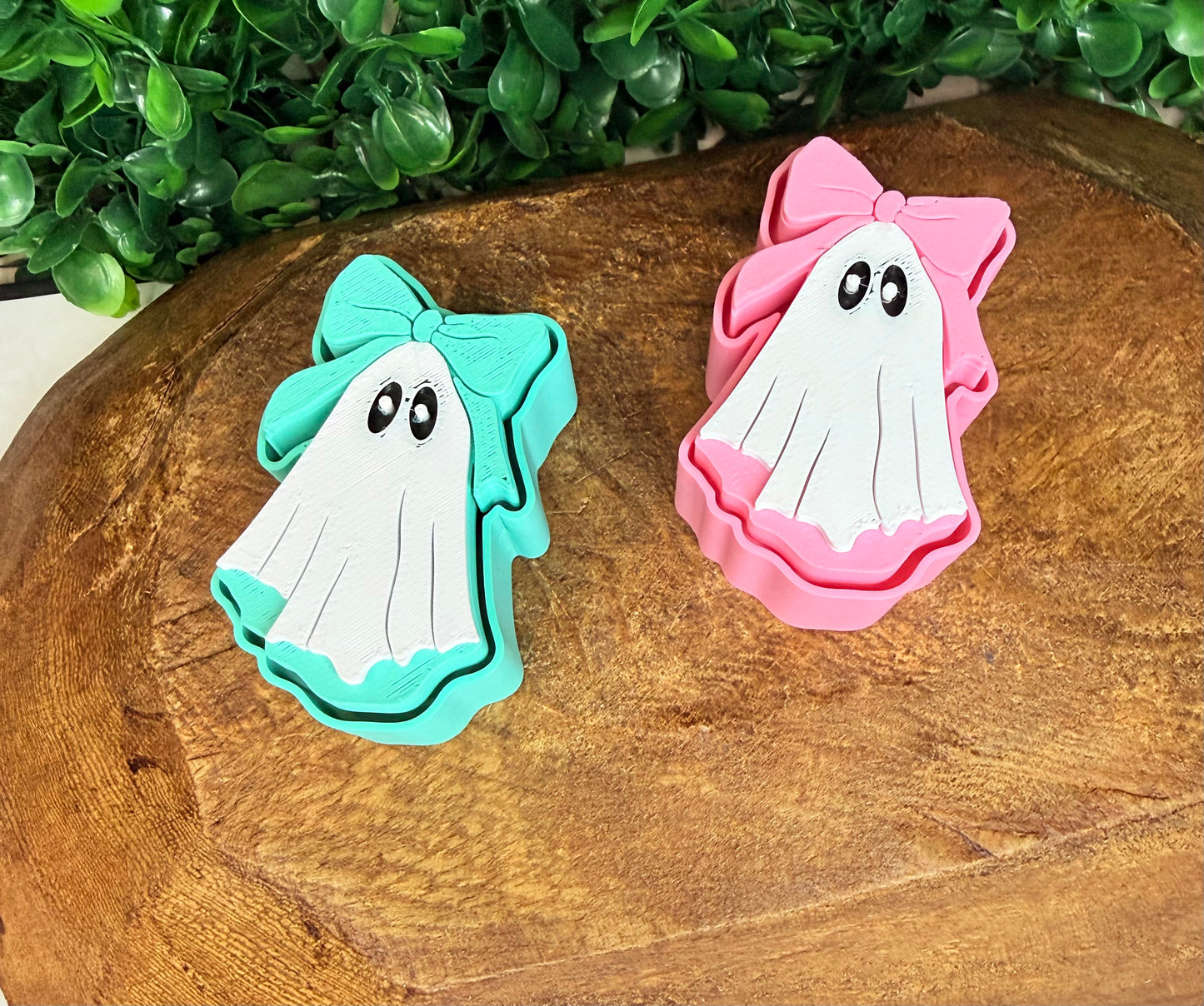 Boujee ghost clicker (turn around time 3-7 days) this has a hole to turn it into a keychain.