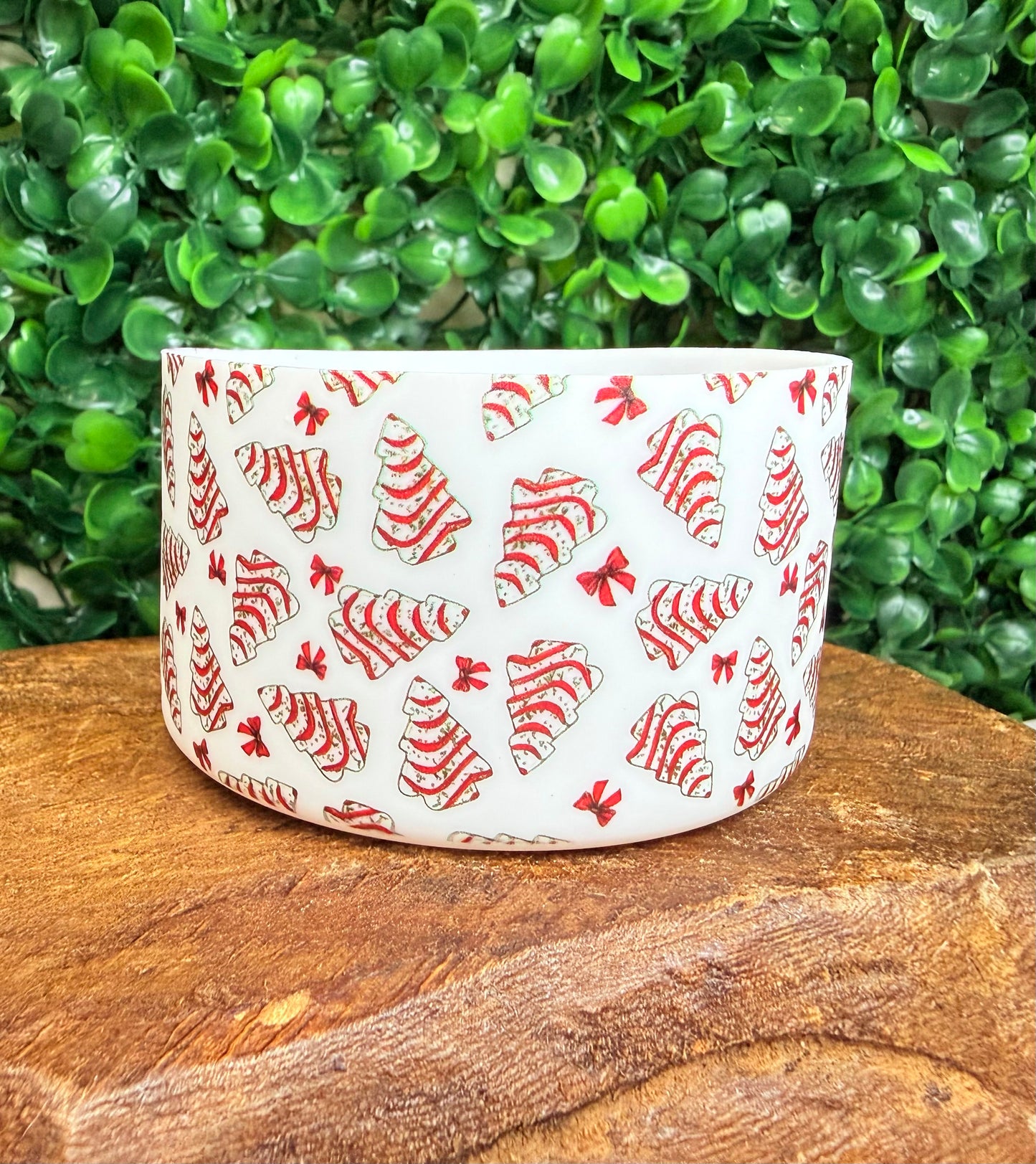 White background style Christmas tree cake tumbler boot •Exclusive•