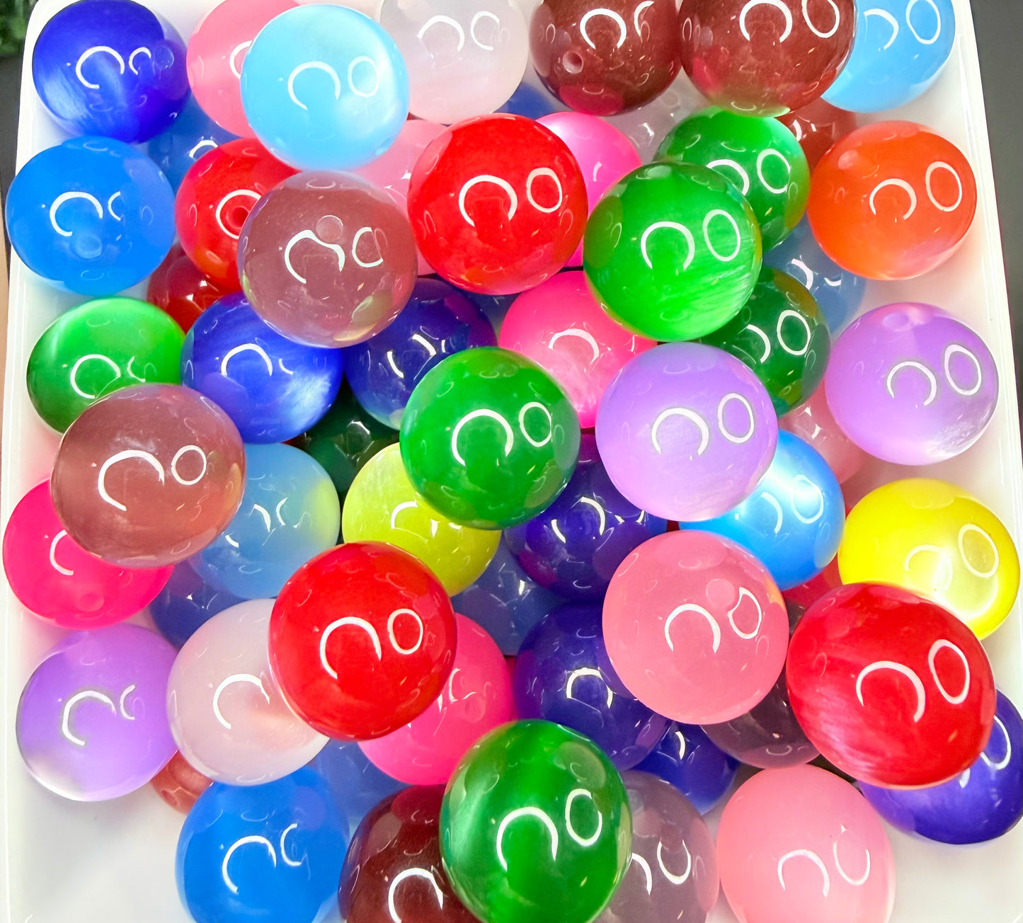 20mm Bubblegum cat eye acrylic beads (pack of 5)