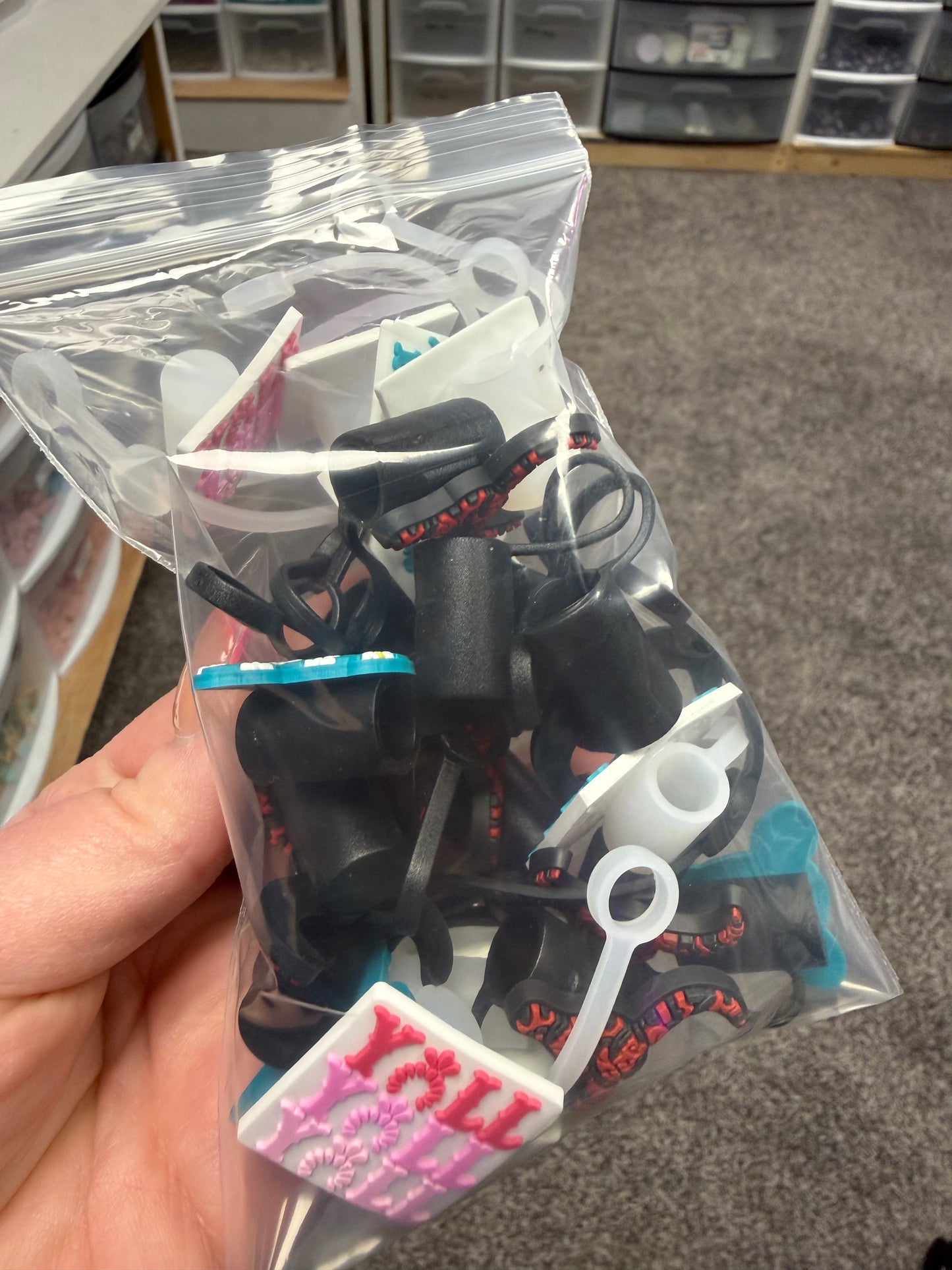Mix of strawtoppers (20 in one bag)
