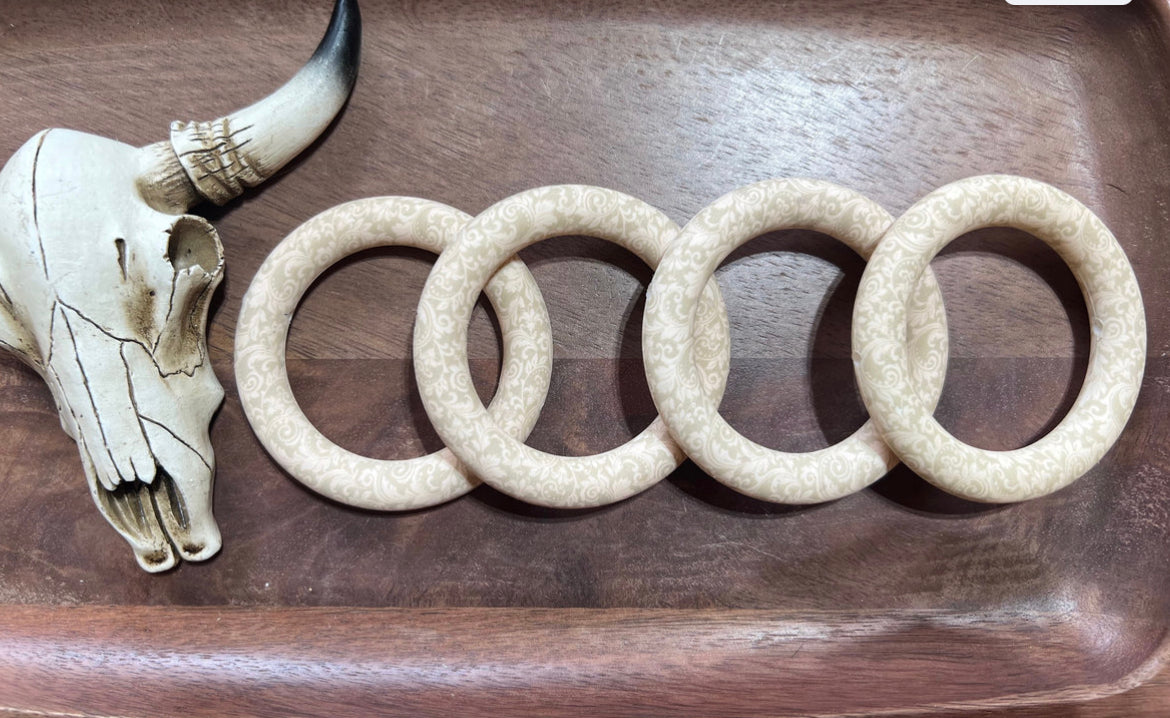 65mm Ivory and Cream tooled Ring EXCLUSIVE