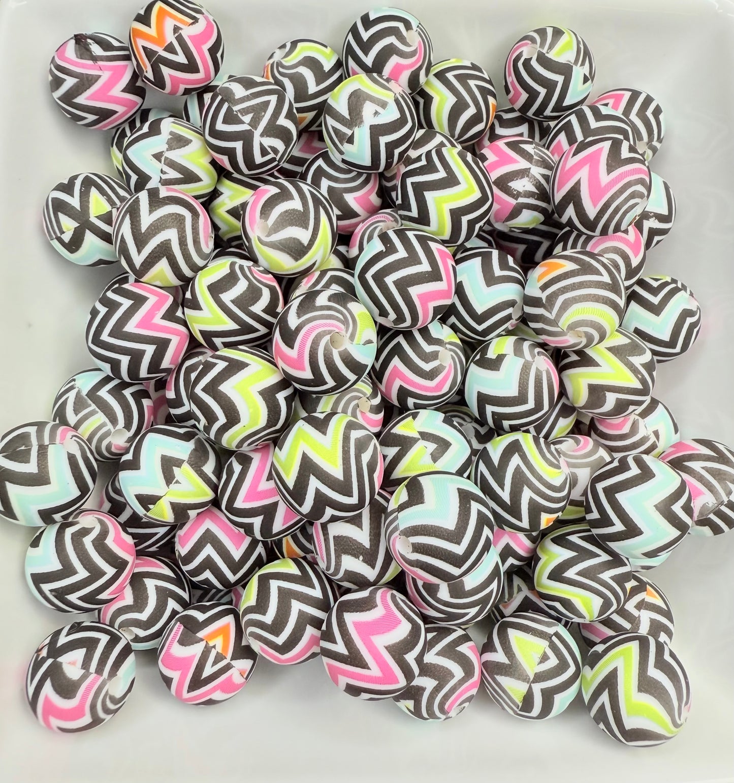 15mm Electric chevron printed beads (pack of 5)