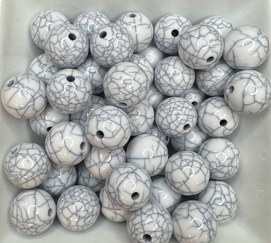 20mm white crackle acrylic beads (pack of 5)