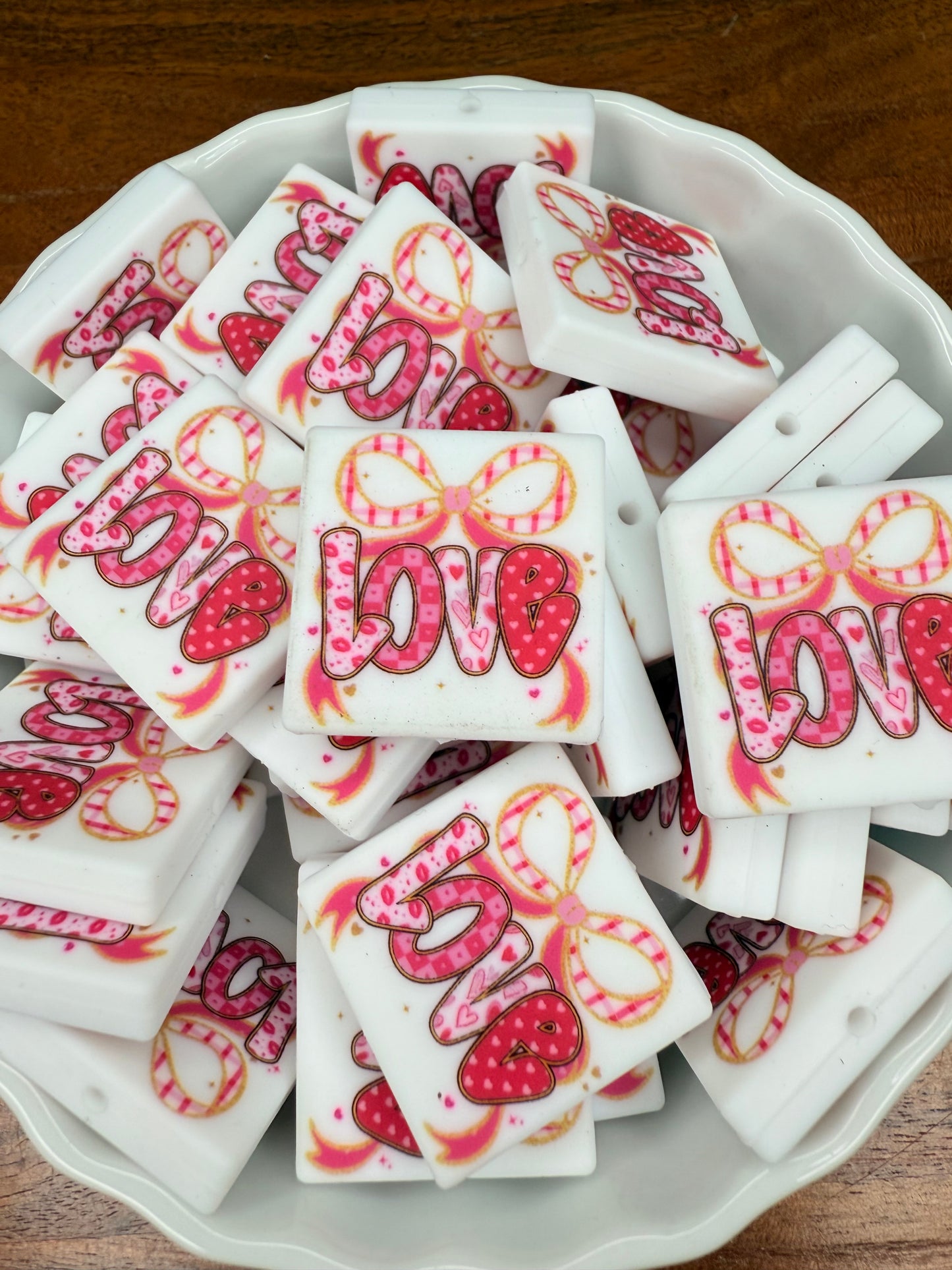 Love bow Focal