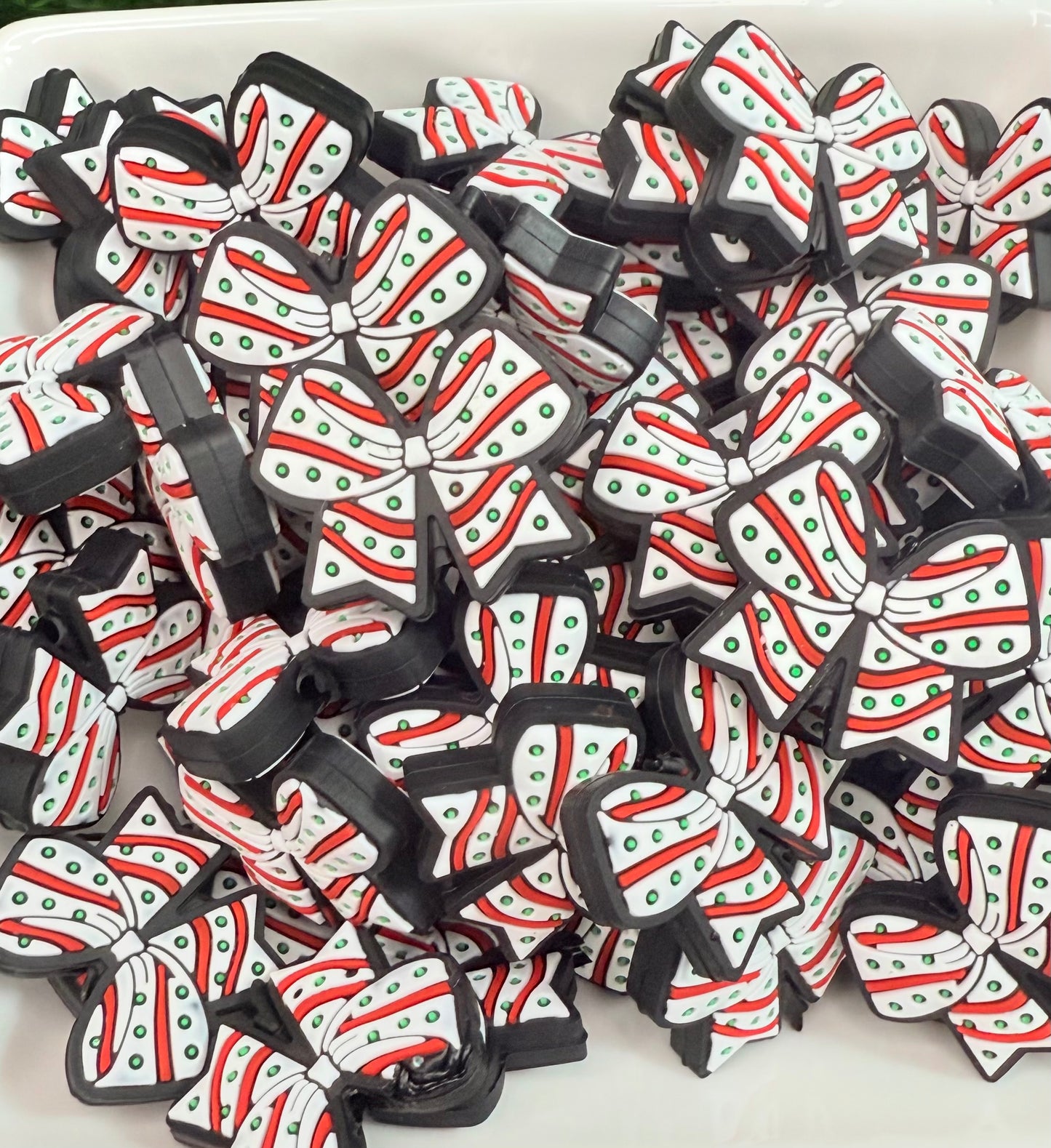 Christmas cake bow focal