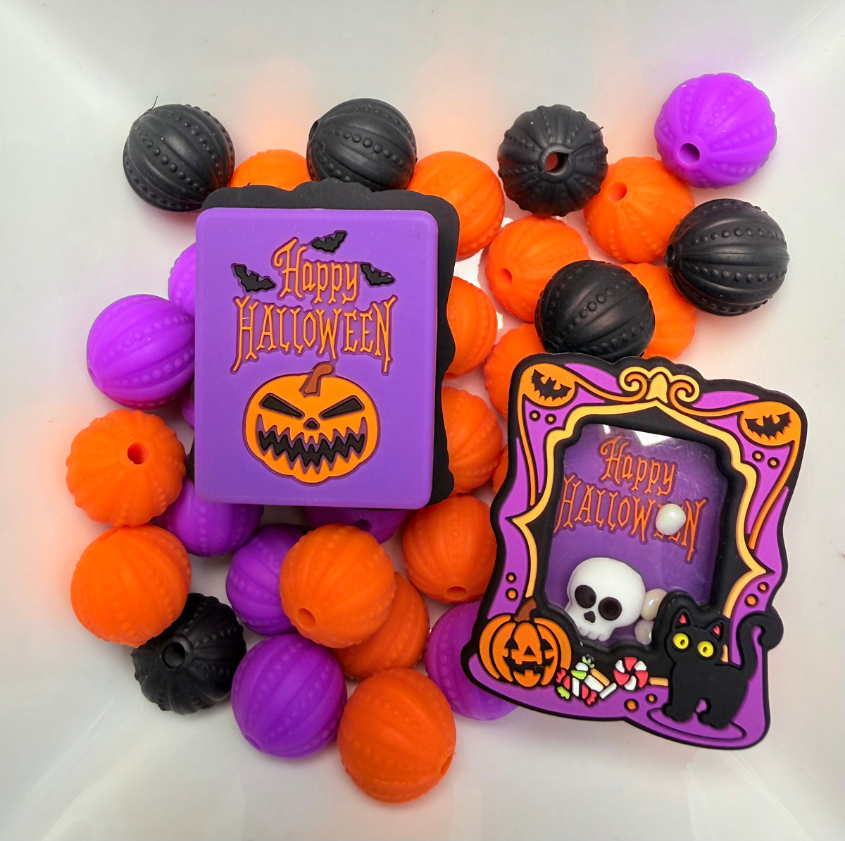 Happy Halloween shaker focal