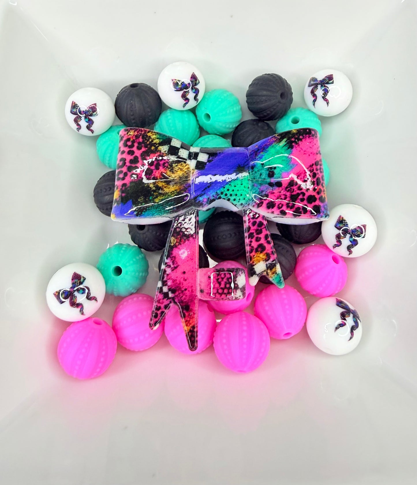 Liquid Graffiti Cheetah strawtopper bow •Exclusive•