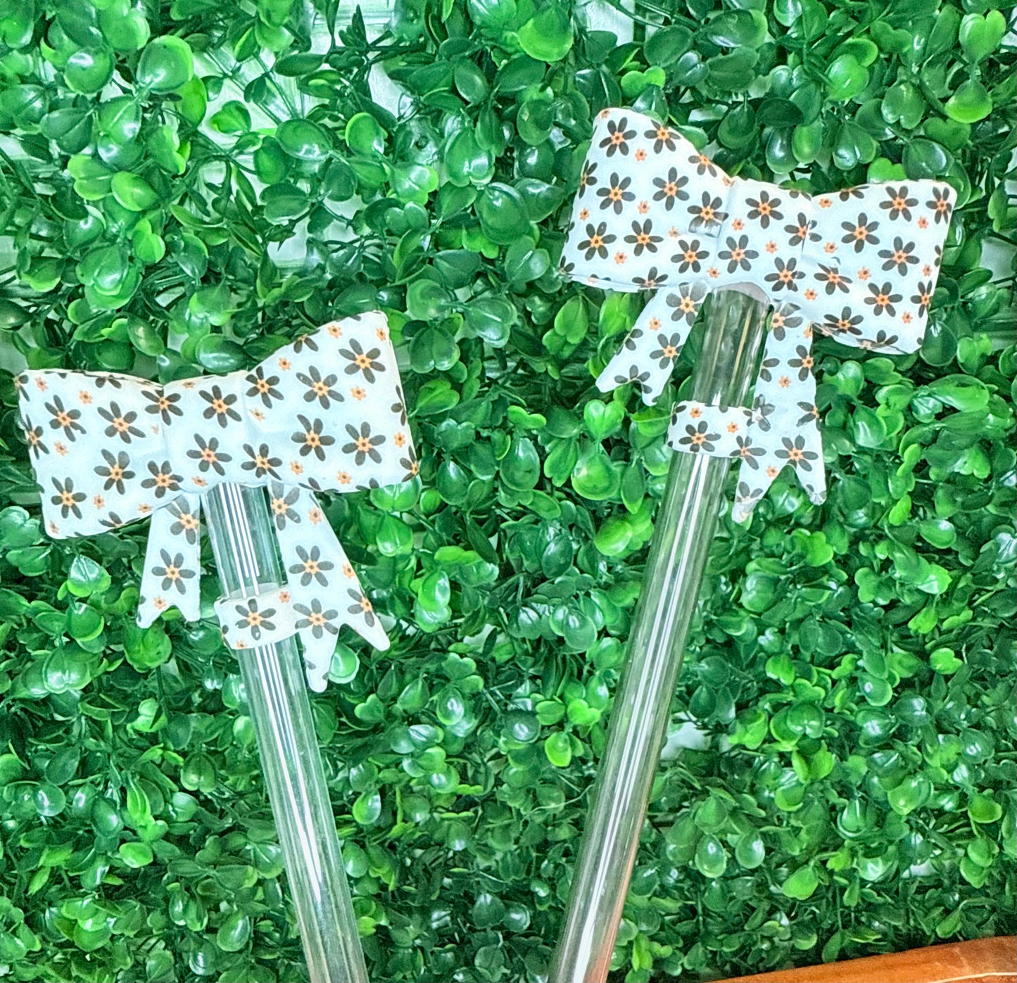 Rustic Daisy strawtopper bows Exclusive