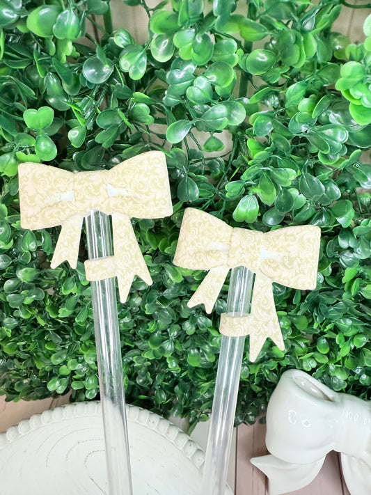 Ivory and tooled strawtopper bow •Exclusive•