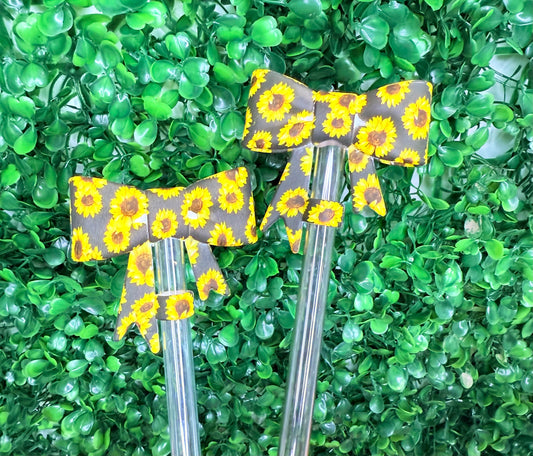 Sunflower printed strawtopper bow
