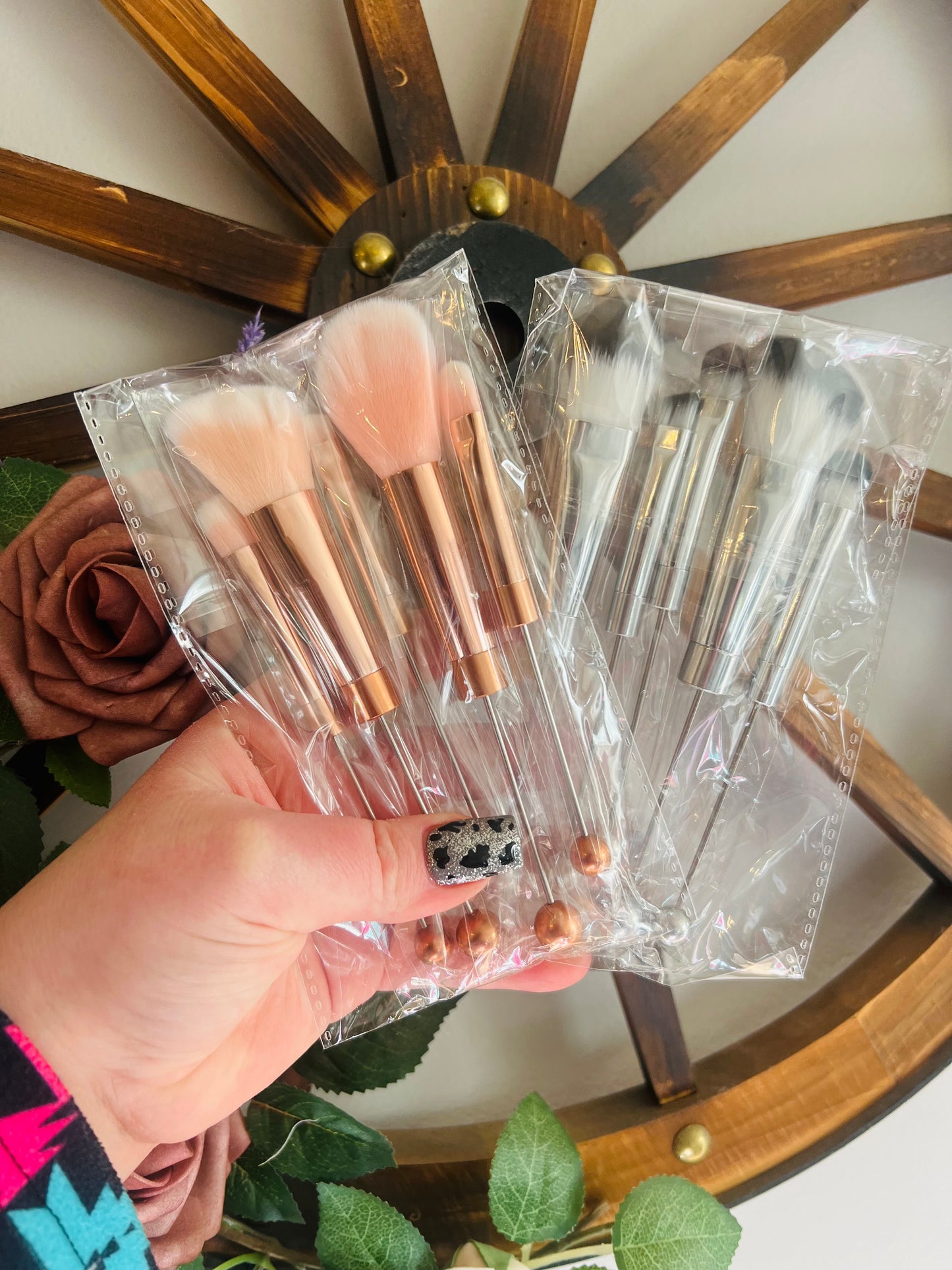 Beadable make up brushes