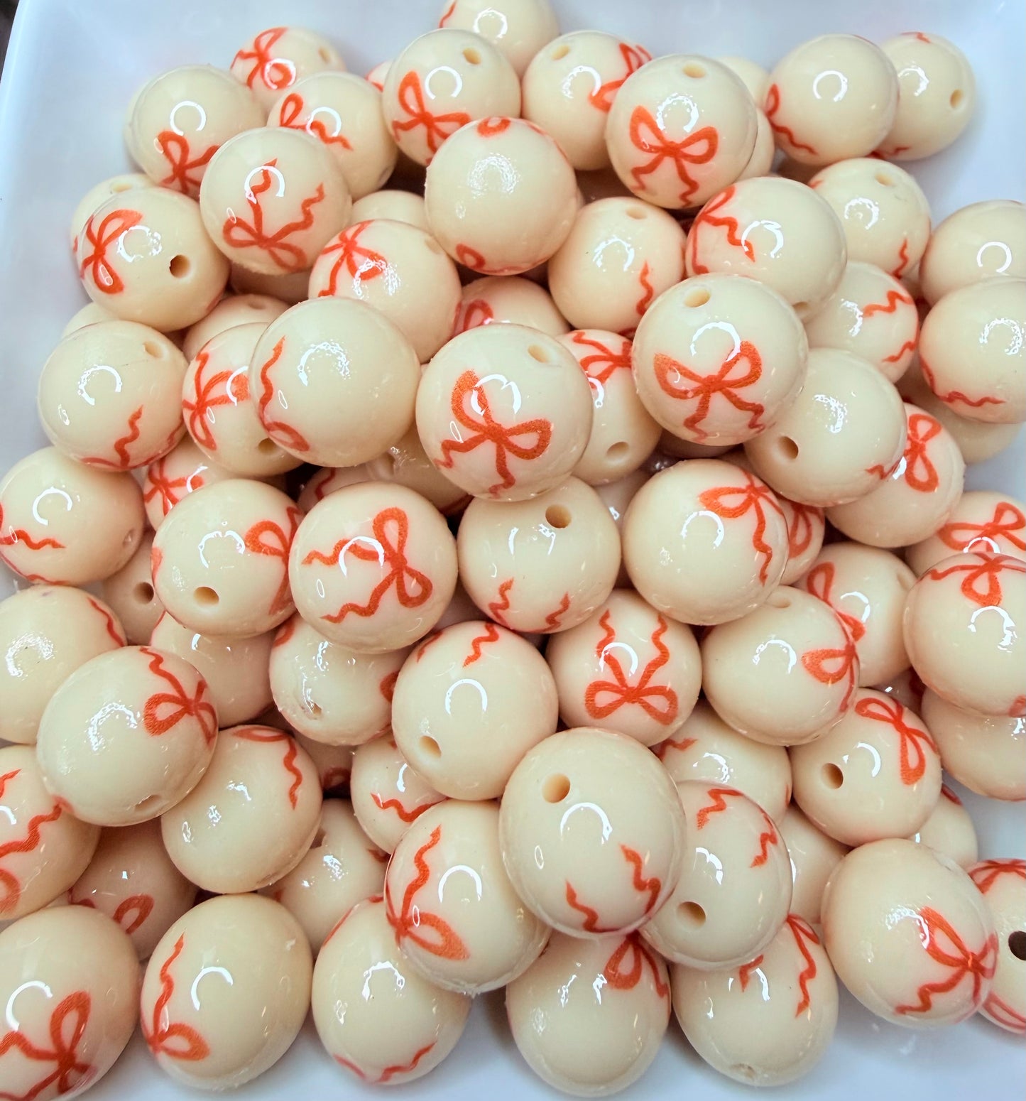 15mm Liquid Tan & orange bow printed beads (pack of 5)