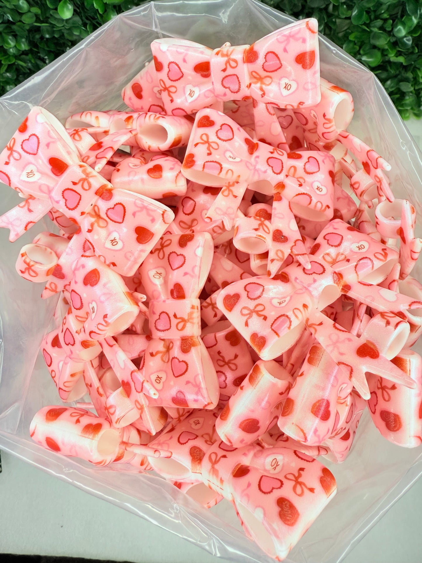 Valentines love strawtopper bows