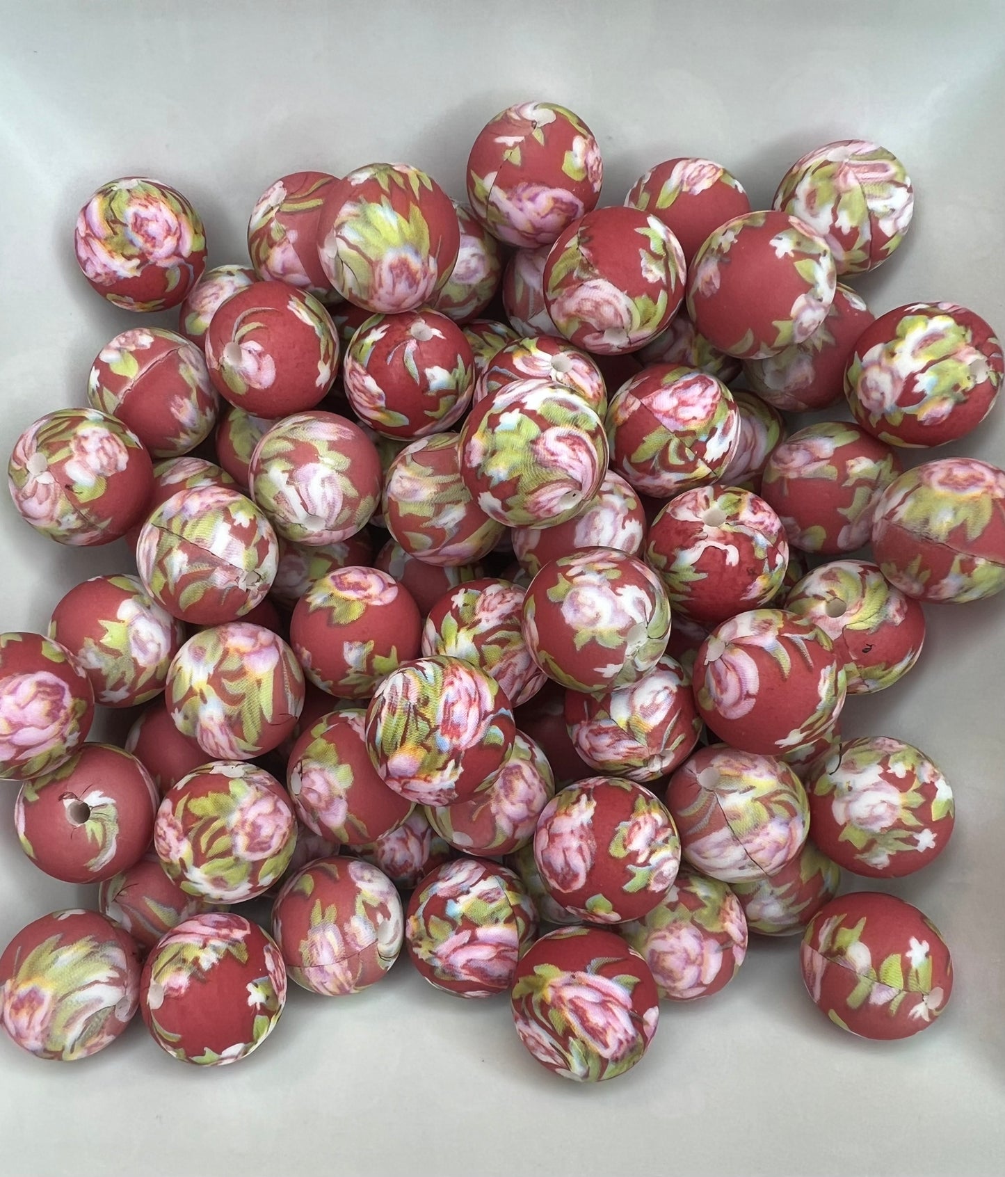 15mm Burgundy Floral printed bead (pack of 5)