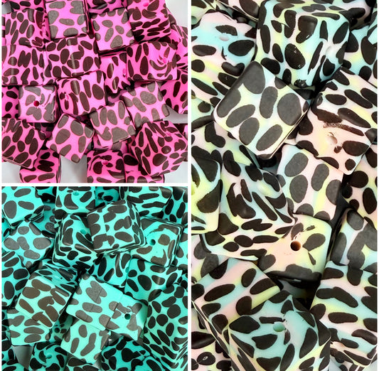 Square spotted silicone beads