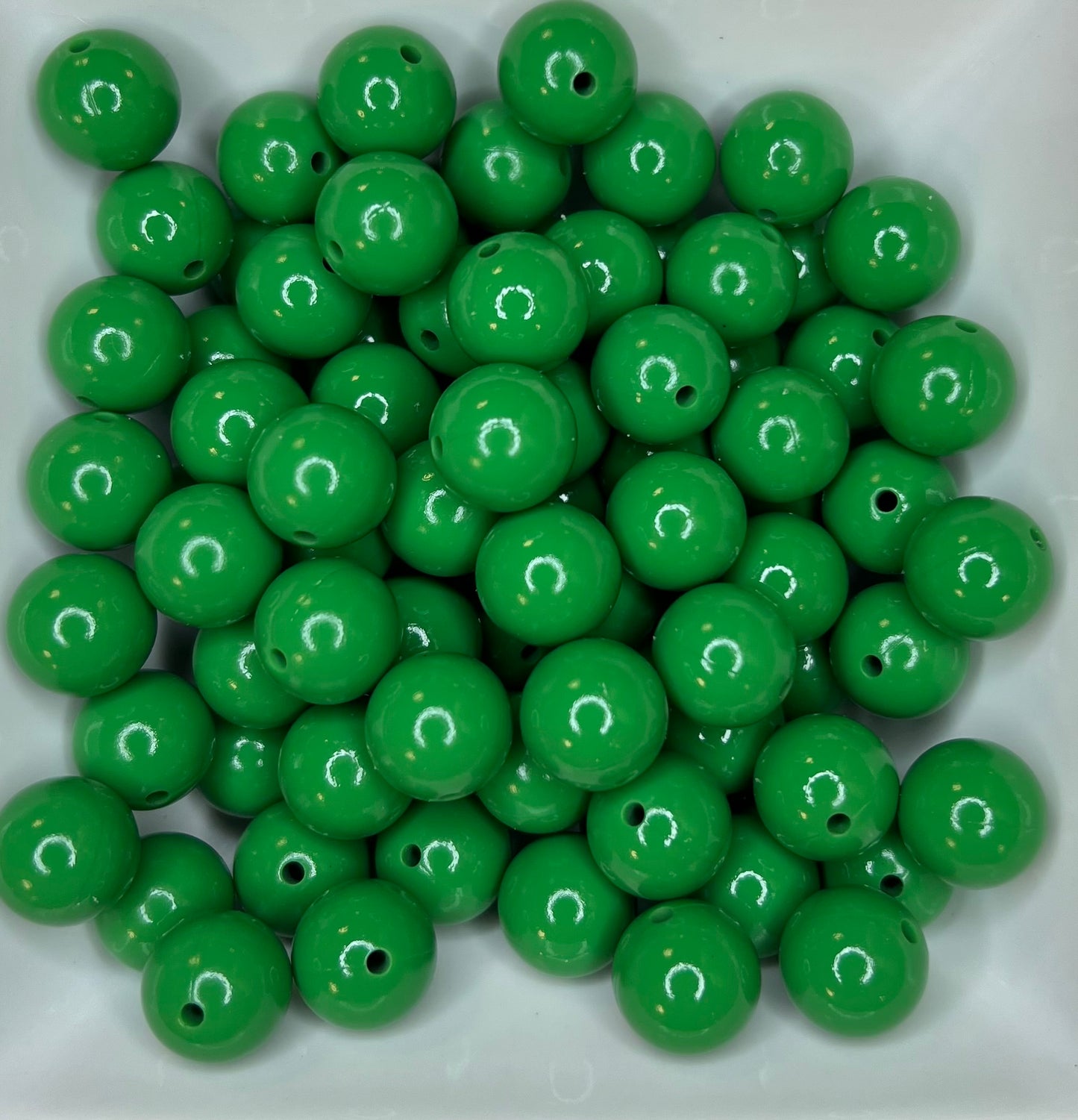 15mm Christmas green liquid beads