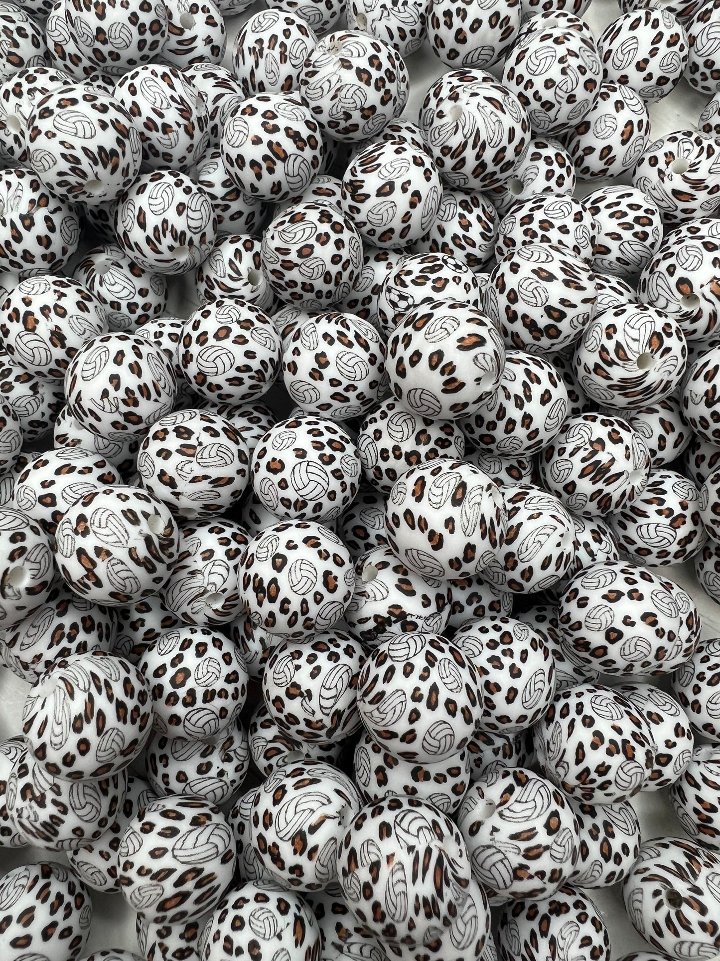 15mm Volleyball leopard beads (pack of 5)