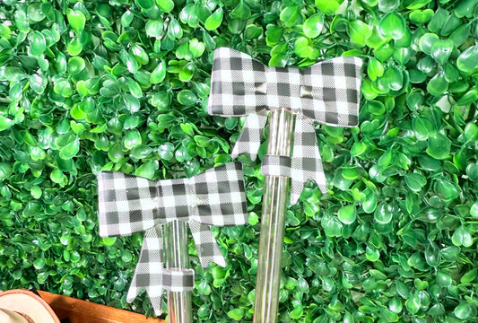 White and black plaid strawtopper bows