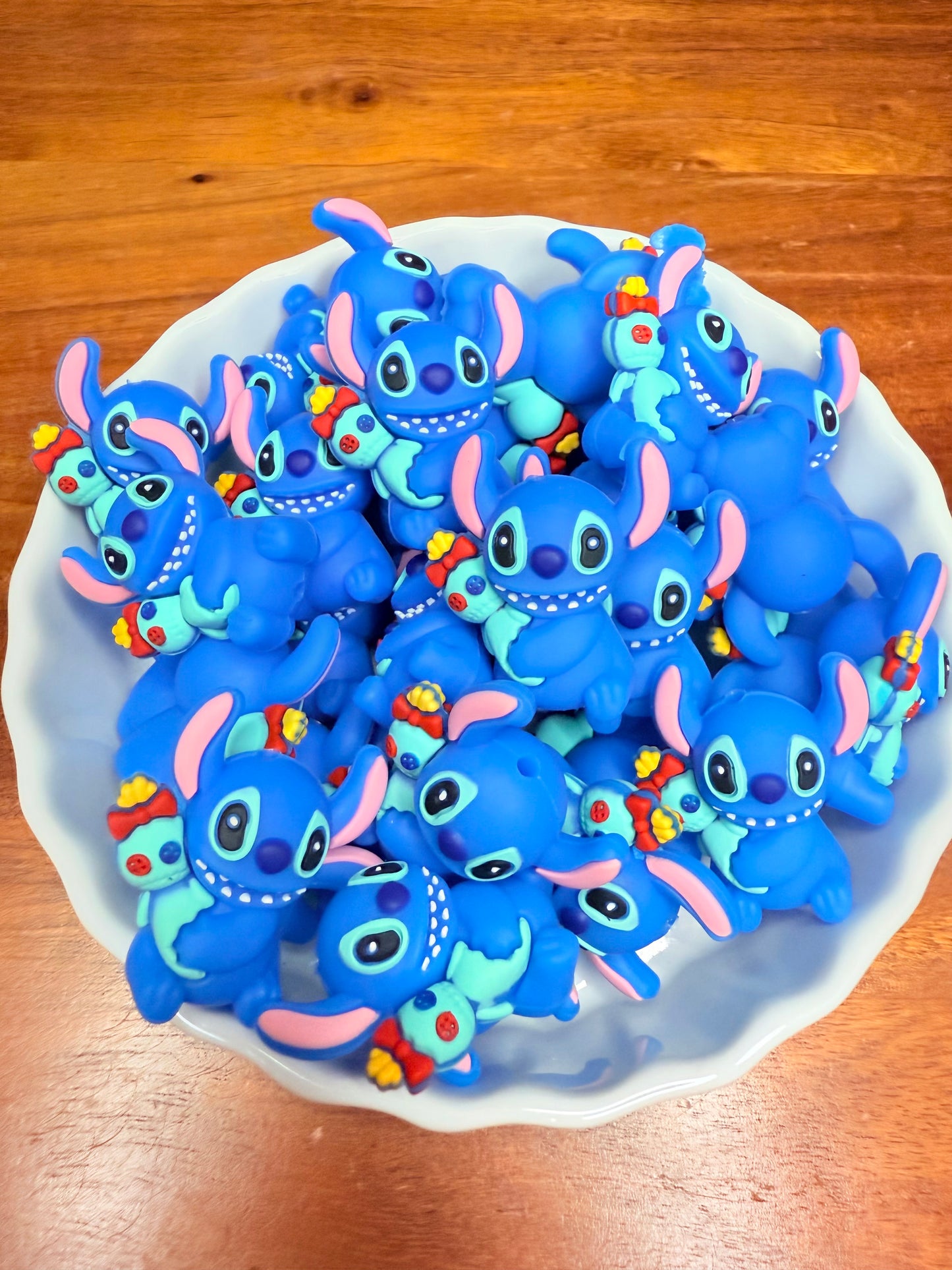 3D Blue Alien Focal