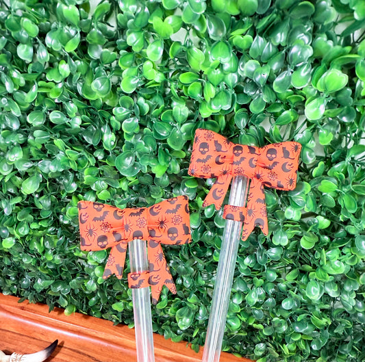 Skull and bat dark orange strawtopper bow