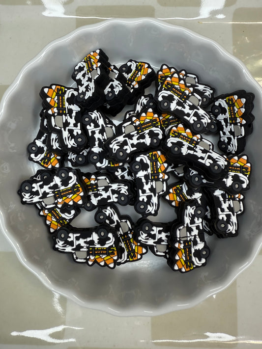 Cowprint truck with candy corn Focal