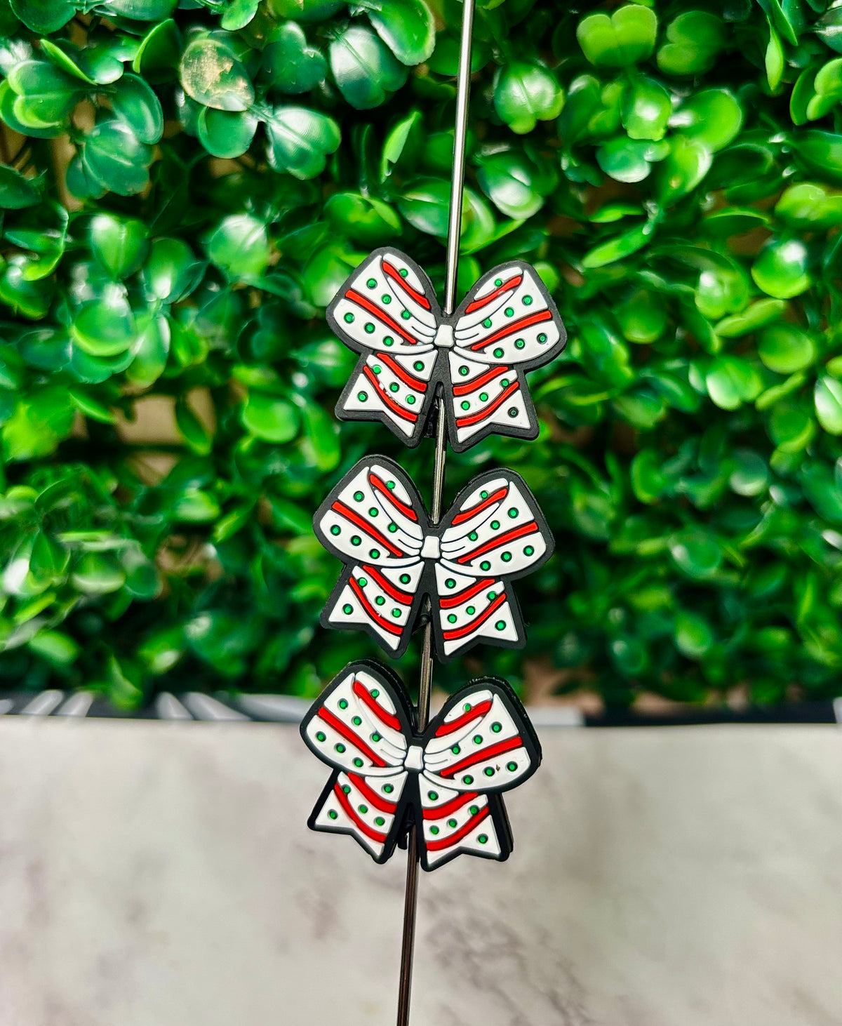 Christmas Cake tree Bow focal