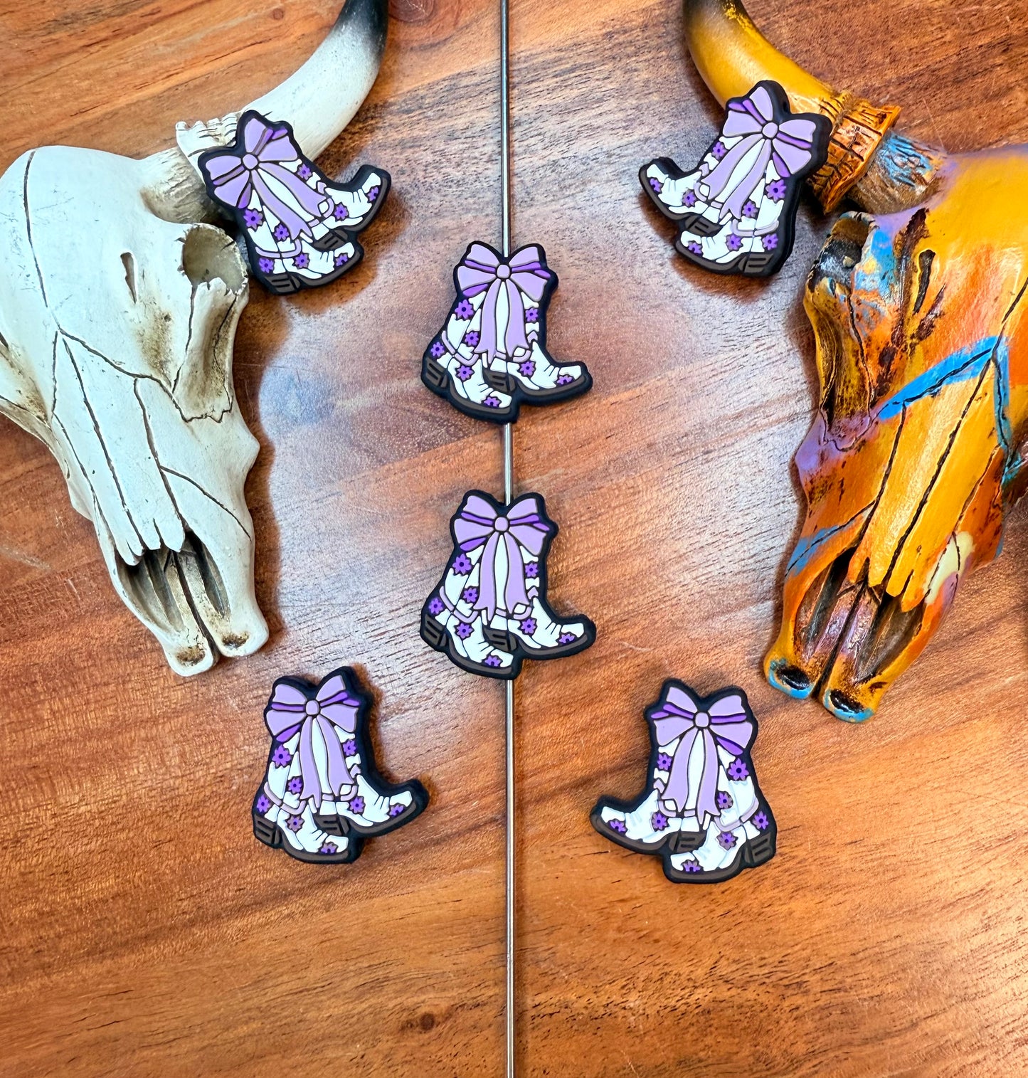 Lavender boot and bow Focal EXCLUSIVE