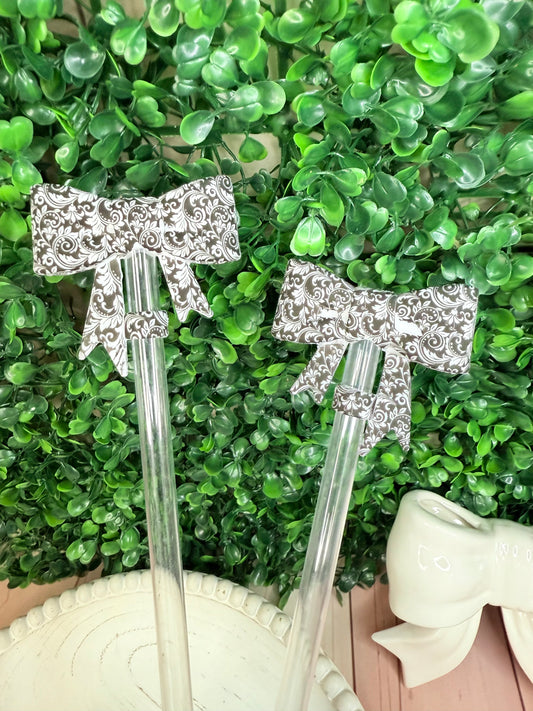Black and white tooled strawtopper bow •Exclusive•