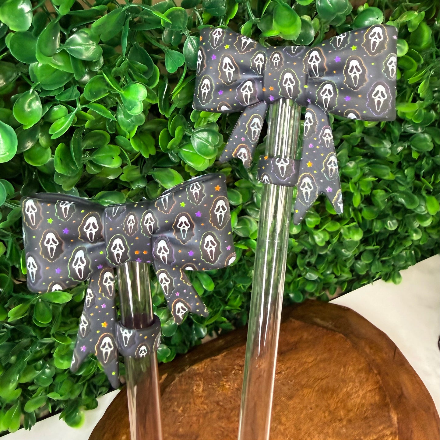 Ghost Face strawtopper bow