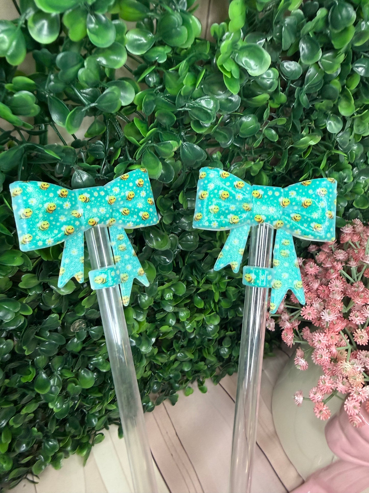 Opal Bee •YOU• tiful strawtopper bow •exclusive/collab•