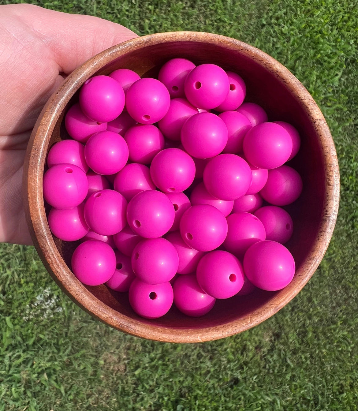 15mm Fuchsia pink silicone bead