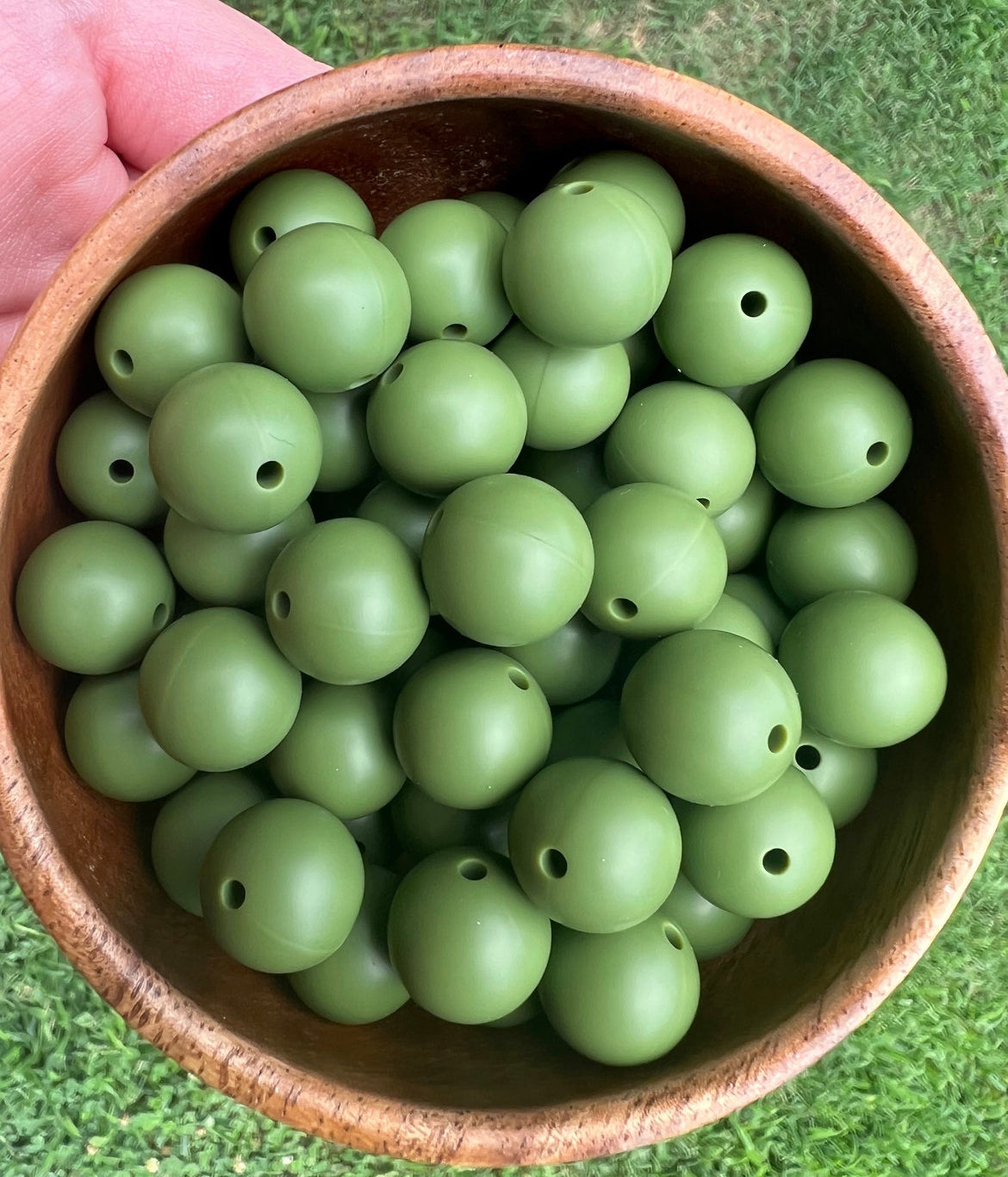 15mm Moss Green silicone bead