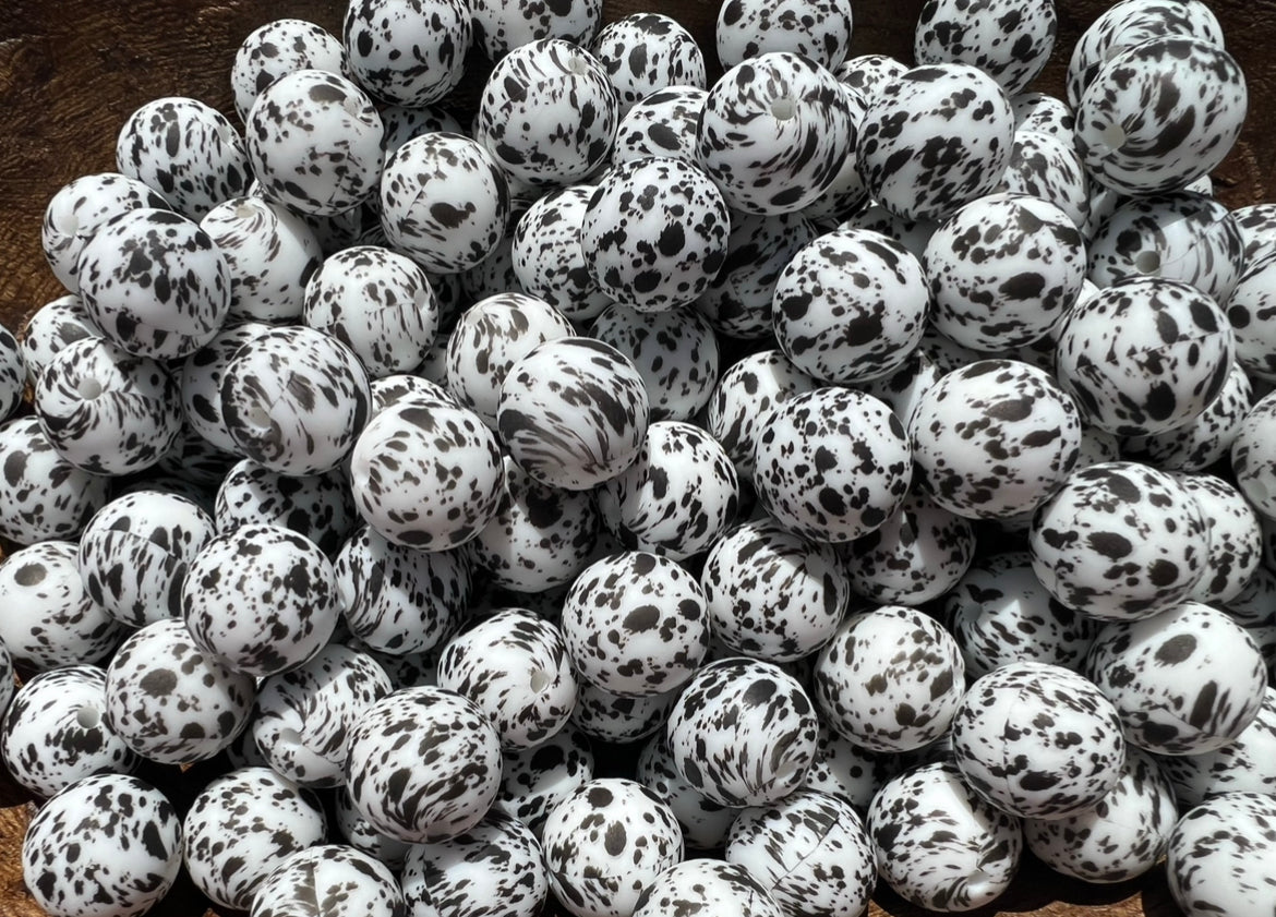 15mm black and white splatter beads (pack of 5)